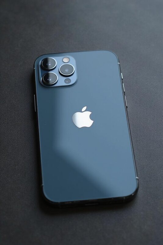 Rumores sobre o chip A20 da Apple exclusivo para iPhone 18 Pro e dobrável com tecnologia TSMC 2nm e embalagem WMCM